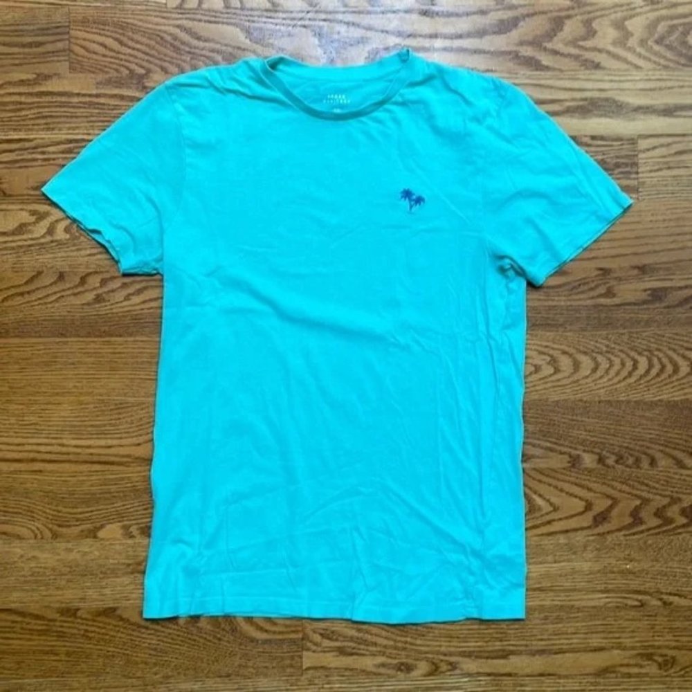 Urban Heritage Turquoise Tee - Size: M